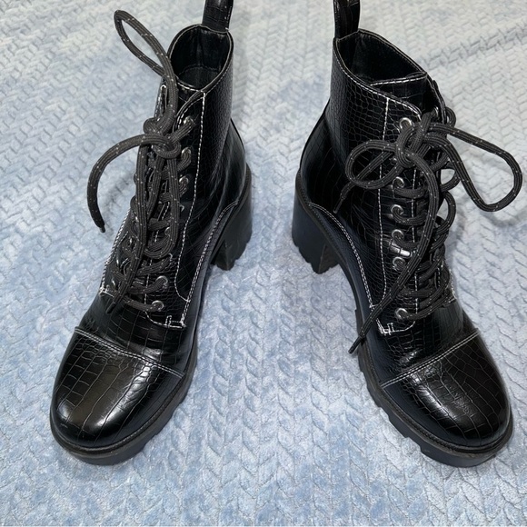 Noir I Said What I Said Dolls Kill Croc Embossed Combat Boots Black Women’s 7.5 - Picture 4 of 10